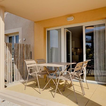 Le Petit Valmer Apartment Ла Кроа Валмер Екстериор снимка