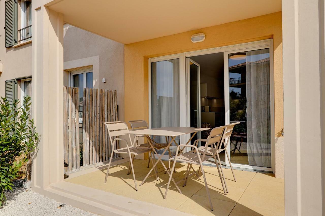 Le Petit Valmer Apartment Ла Кроа Валмер Екстериор снимка
